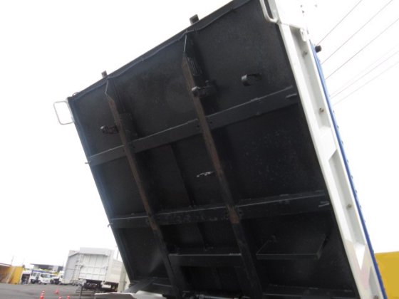 いすゞ TPG-NKR85AN