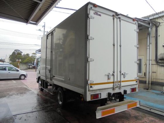 いすゞ PKG-NPR75N