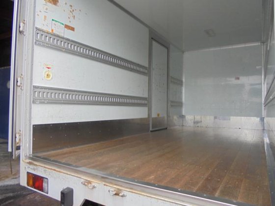 いすゞ PKG-NPR75N