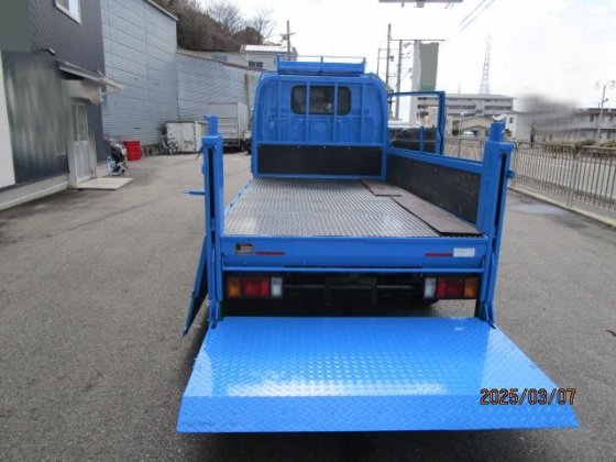 いすゞ 2RG-NJR88A