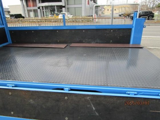 いすゞ 2RG-NJR88A