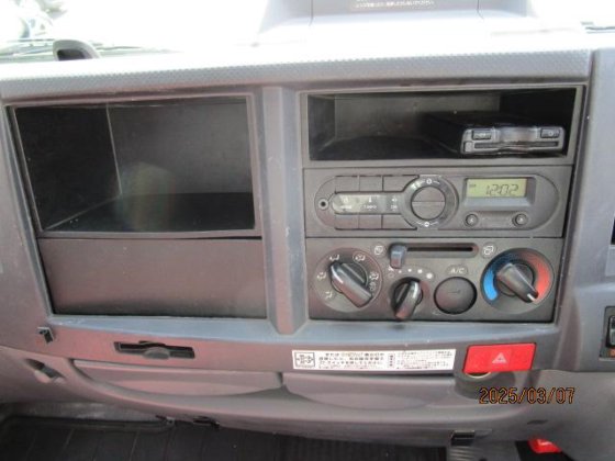 いすゞ 2RG-NJR88A