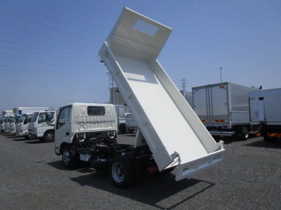 トヨタ 2KG-XZC600D