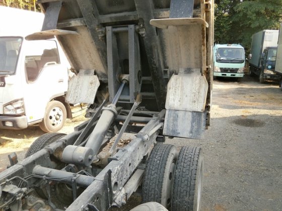 いすゞ BDG-NKR85AD