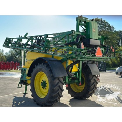 2015 John Deere M740i