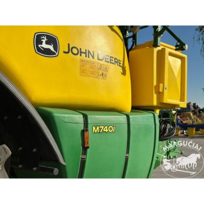 2015 John Deere M740i