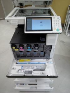 超激安　キャノン　新型A3フルカラーコピー機 　ADVANCE C3520FｰⅢ ( フル装備）4段