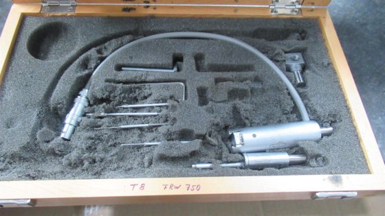 1985 PERTHEN Perthometer S6P