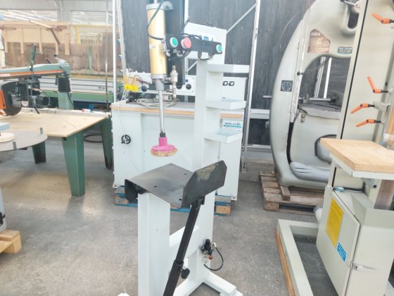 2000 Polstermöbelpresse