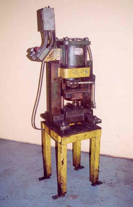 Whitney 609 CUTOFF MACHINE in