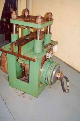 4-POST CUTOFF PRESS in Holland,