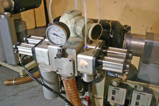 DIETZ VACUUM PUMP in Holland,