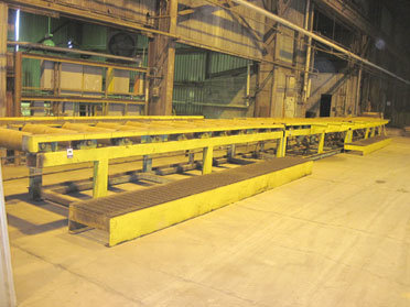 62' X 40" POWER ROLLER