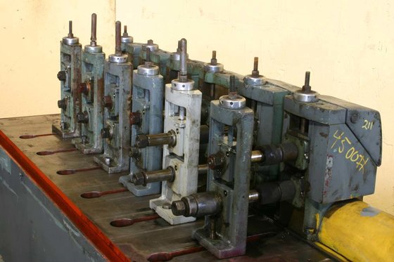 Yoder M-1-1/2 3 STAND MODEL