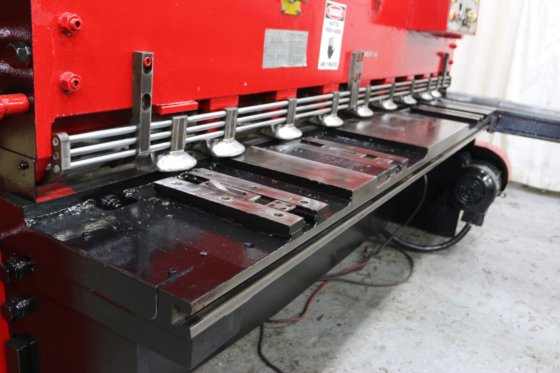 Amada M 2032 in Holland,