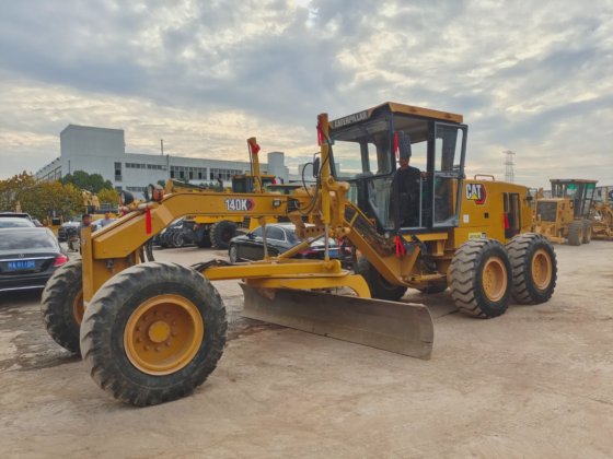 Grader Secondhand 140K Grader Good