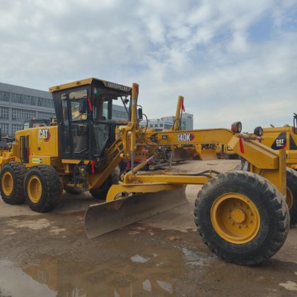 Grader Secondhand 140K Grader Good