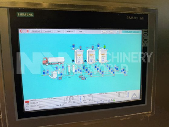 完整的软奶酪工厂包括马苏里拉奶酪、意大利乳清干酪、马斯卡彭奶酪和奶油奶酪