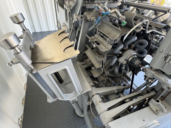 250gm IMA 自動バターロール成形・包装機（完全改装済み）