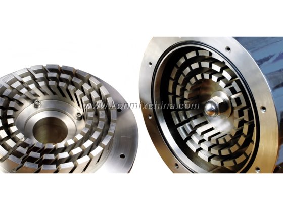 康迈克斯直线式混合机搭配罐体使用