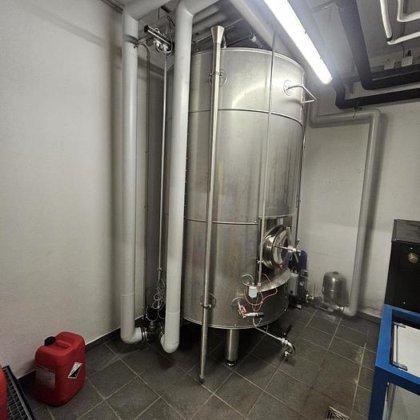 Pub brewery