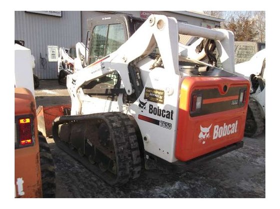 2010 Bobcat T650 Loader in