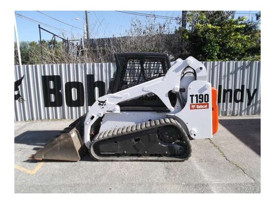 2004 Bobcat T190 Loader in