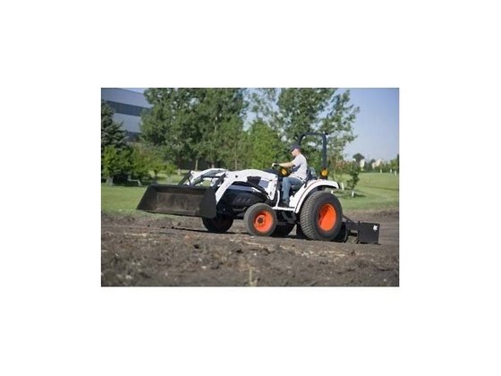 2010 Bobcat CT335 Tractor in