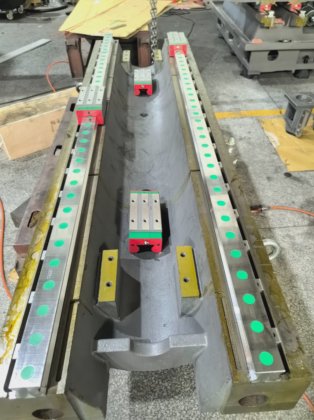 Estop CNC 立式加工中心 3/4/5 轴加工连接器加工