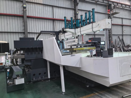 ハマイスタイル自動フライス加工工具鋼専用非常停止CNC二重フライス盤