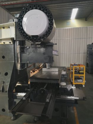 Estop 高速立式加工中心 三菱数控机床 CNC 加工中心