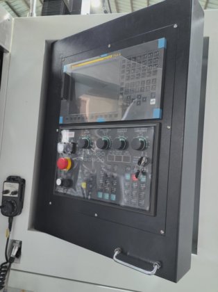 マキノ大型金型フライス加工機 重量級緊急停止 CNC 横型マシニングセンター