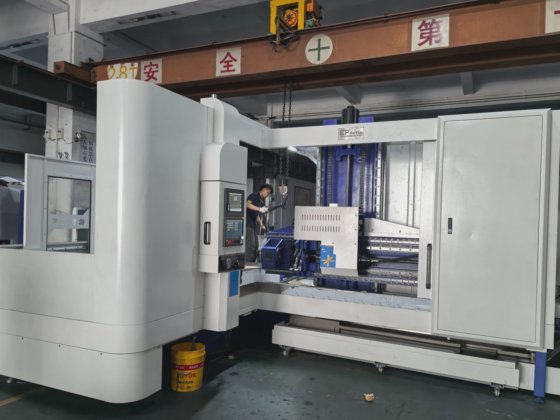 Botek 型缸体油道加工 Estop CNC 深孔钻