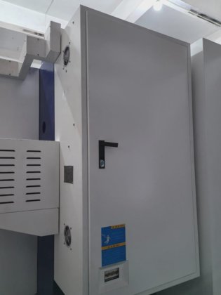 金型加工用の自動深穴掘削機、チェトCNCガンドリルと同様のスタイル