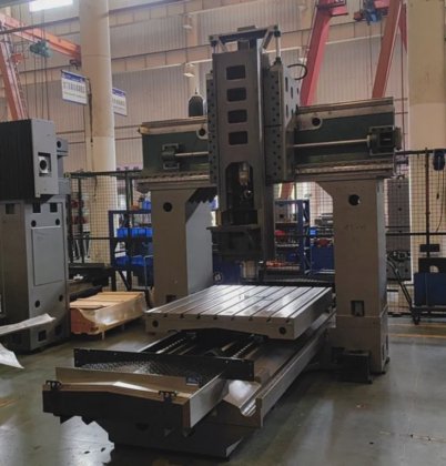 可靠的立式加工中心，用于模具加工的价格更低，质量与 Mazake 机器相同