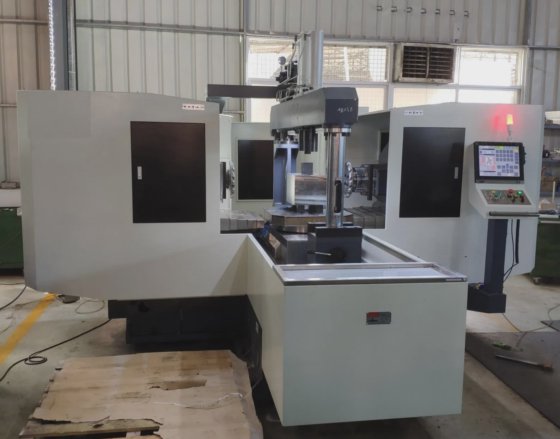 与 Hamai Machine Estop 钢材加工用数控双头铣床性能相同