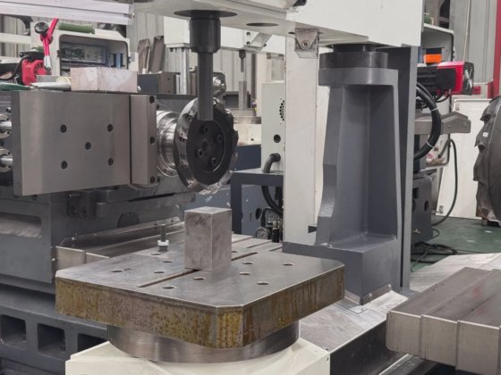 Amada 型工具钢高效模具加工 Estop 数控双面铣床