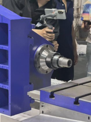 ボテック流体チャネル処理センター CNC 深穴 drilling 機械に似ています