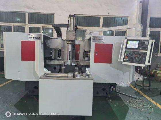 高性能両面フライス盤 モールド加工用：マザックミルと同等の品質