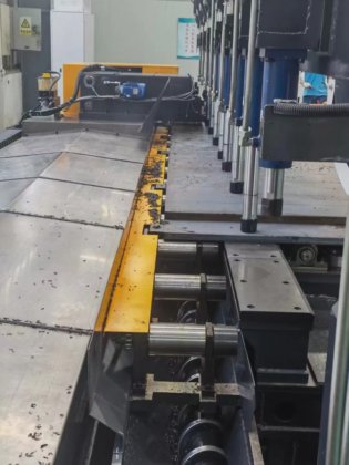 エストップ CNC 円形鋸切断機 金属切断 生産効率の向上