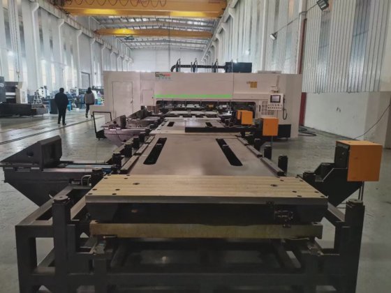 Estop 自动圆锯机 PCS-1000nc 用于模具制造的快速金属板锯切机