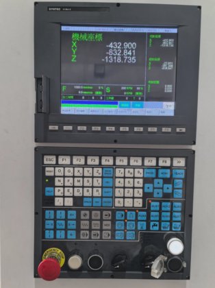 用于模具加工的 Es-Top 高级深孔钻床，精度与 Chrto 钻头相同