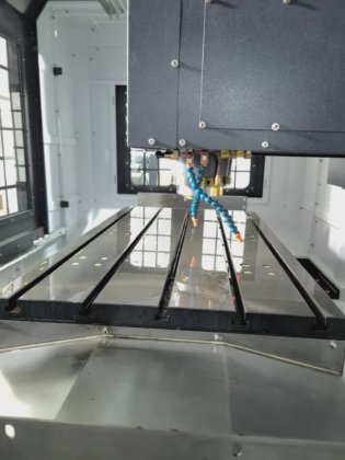 プロフェッショナルなメーカー Estop 高精度垂直加工センター CNC 加工センター