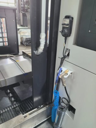 プロフェッショナルなメーカー Estop 高精度垂直加工センター CNC 加工センター