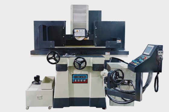 用于核反应堆部件的坚固型马鞍式转台磨床，采用抗辐射设计，与美国肯特规格磨床类似