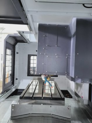 多用途の垂直加工センター 金型加工用 高精度CNC機械