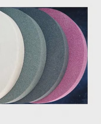 可動カラムシリーズ高精度表面研削盤、金型分割面およびガイドピンガイドブッシュの仕上げ、岡本研削盤に近い。