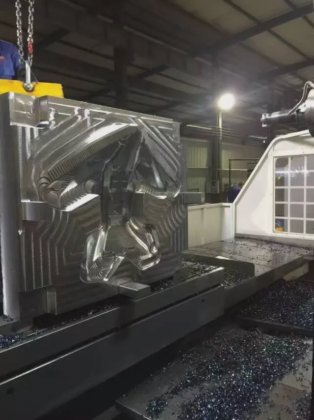 像 Grob 开模机一样的重型数控卧式加工中心