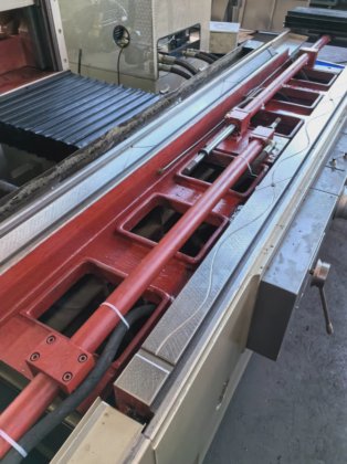 马鞍型四面方形磨床 用于模具板材加工和表面精加工的高精度卓越 Ra 磨床