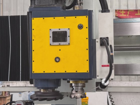 Es Top 数控龙门铣床 Vm-1520nc 模具专用铣床